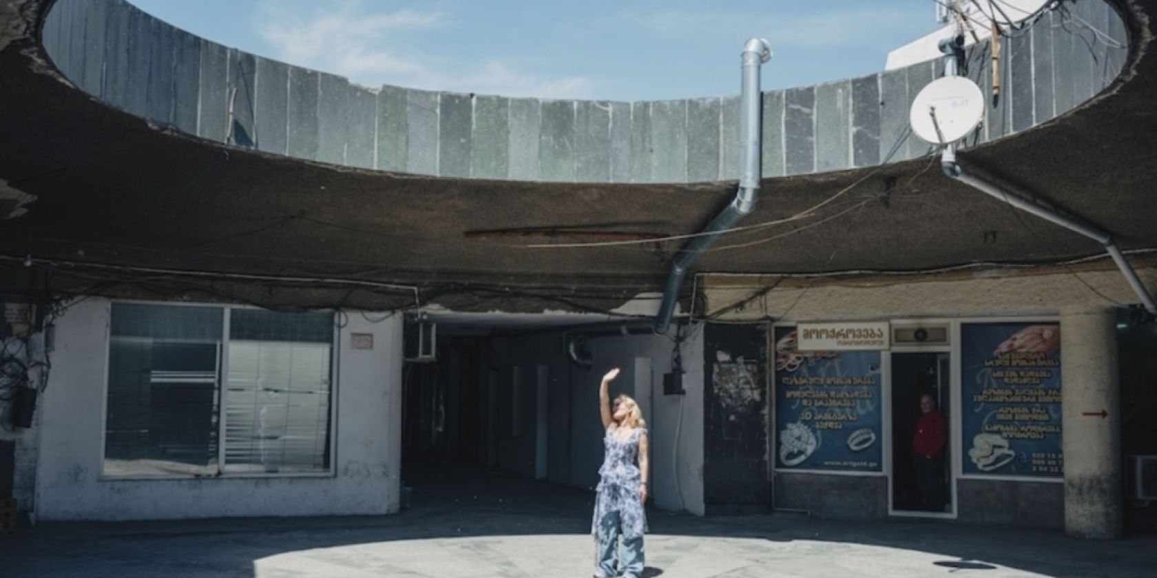 #seeforfree 2025 – Public guided tour through the exhibition DOUBLE FEATURE, © Lea Greub #seeforfree 2025 – Public guided tour through the exhibition DOUBLE FEATURE, © Lea Greub