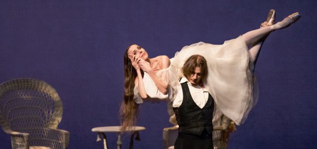 Die Kameliendame, © Foto: Kiran West Die Kameliendame, © Foto: Kiran West