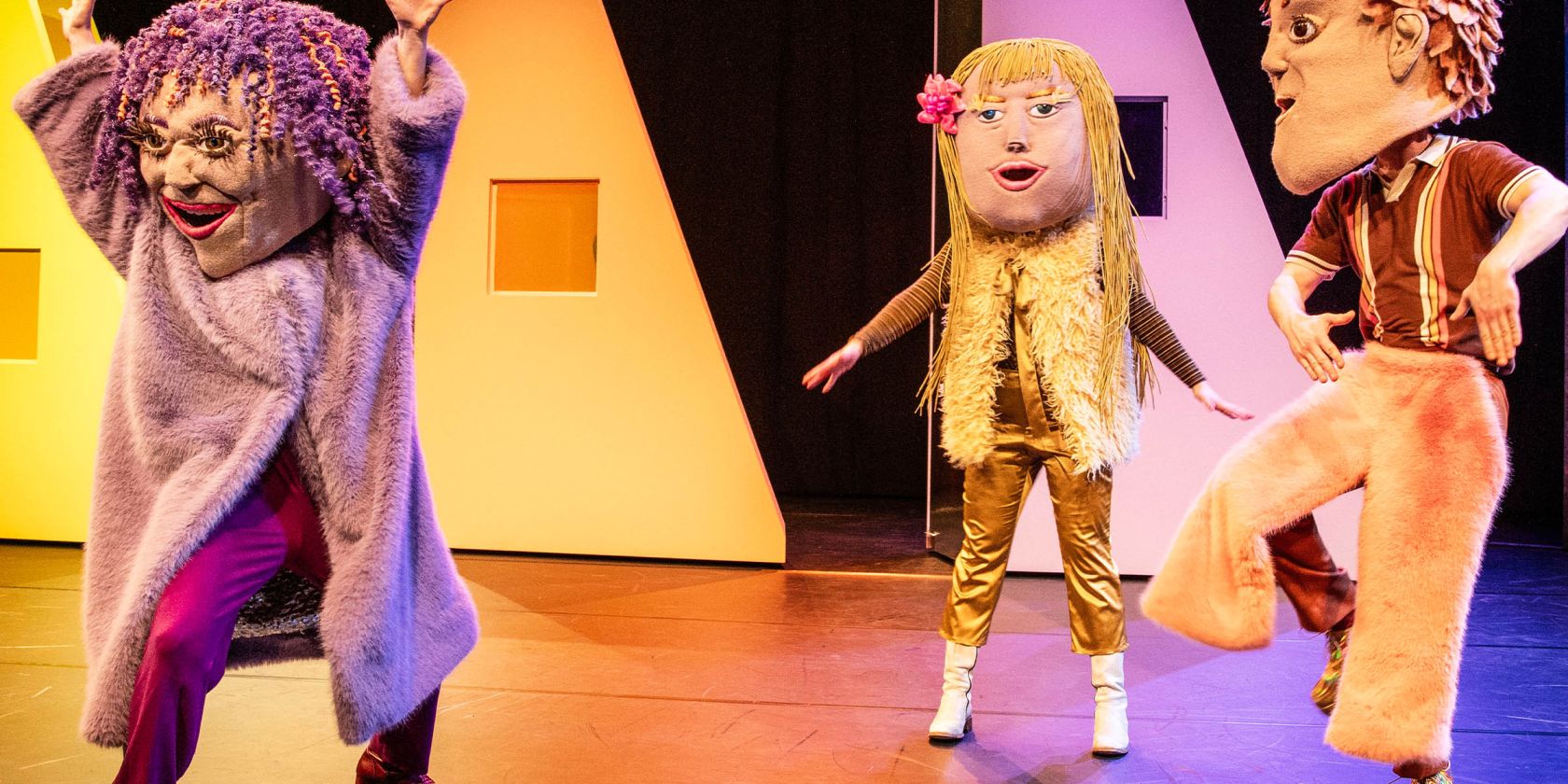 Die Schönen und das Biest (6+), © Kerstin Schomburg Die Schönen und das Biest (6+), © Kerstin Schomburg