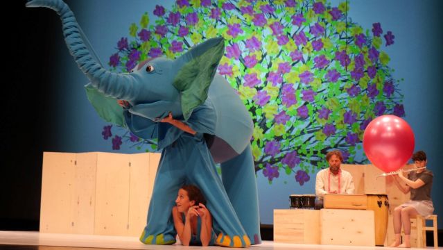 Funkelkonzert M / Elefant aus dem Ei, © Hulusi Oran Funkelkonzert M / Elefant aus dem Ei, © Hulusi Oran