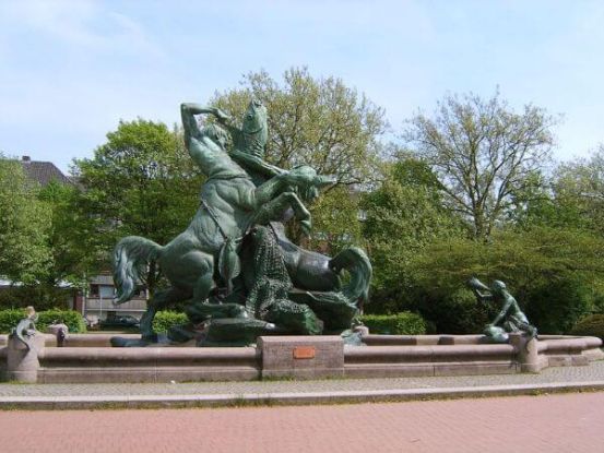 Stuhlmannbrunnen-Altona, © Spurensuche Hamburg Stuhlmannbrunnen-Altona, © Spurensuche Hamburg