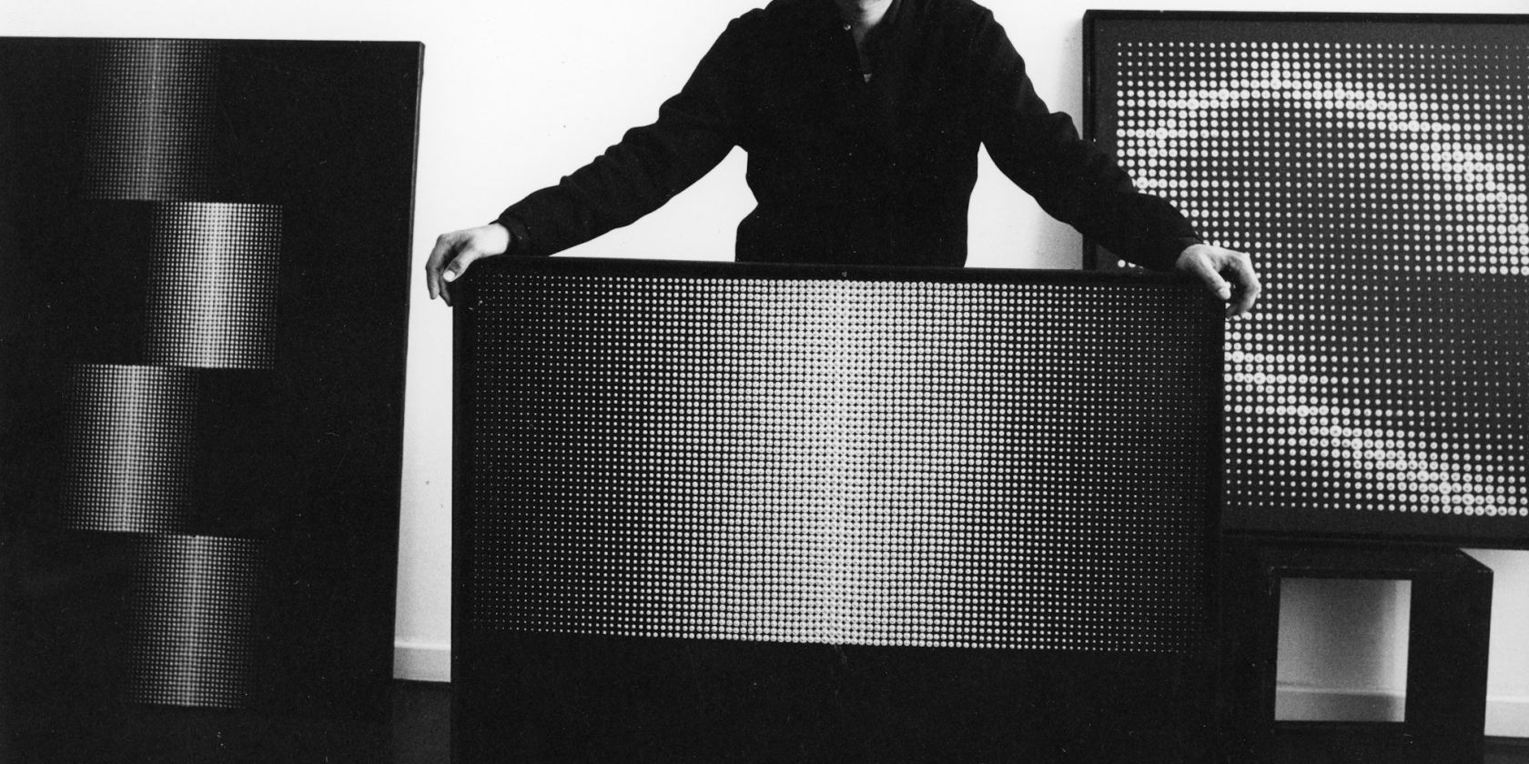 Almir Mavignier with own works, 1965, © © atelier mavignier; photo: Angelika Simon Almir Mavignier with own works, 1965, © © atelier mavignier; photo: Angelika Simon