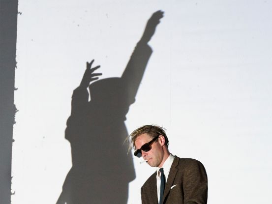 Fabian oder Der Gang vor die Hunde, © Katrin Ribbe Fabian oder Der Gang vor die Hunde, © Katrin Ribbe
