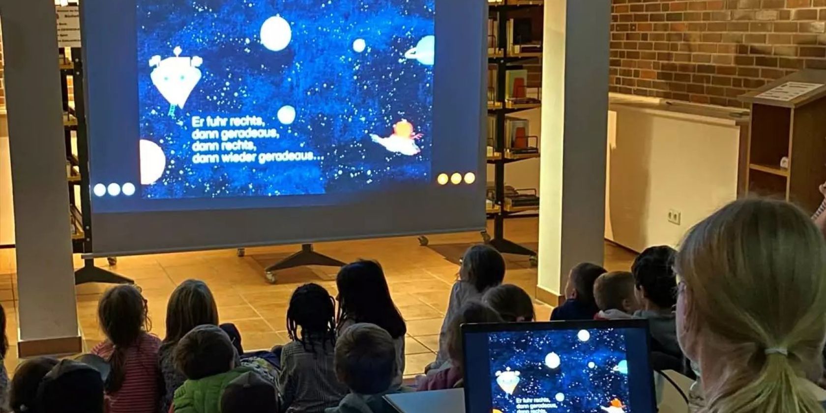 Onilo-Bilderbuchkino - live, © Bücherei der Hansestadt Uelzen Onilo-Bilderbuchkino - live, © Bücherei der Hansestadt Uelzen