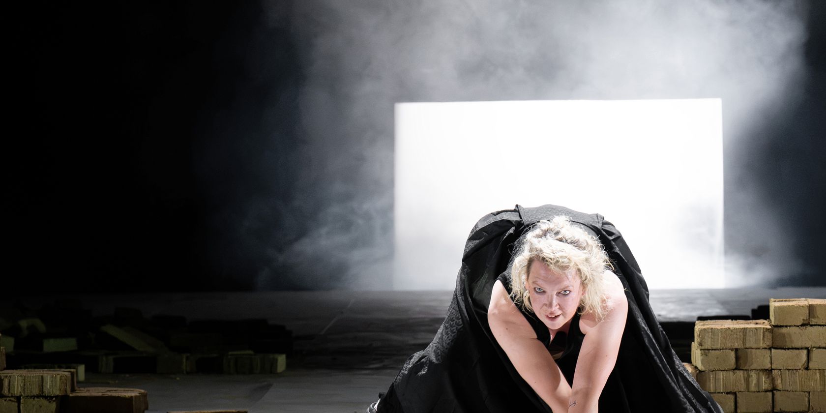 Medea in Korinth, © Monika Rittershaus Medea in Korinth, © Monika Rittershaus