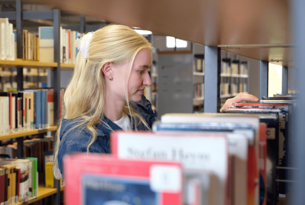 Stöbern Bücher, © Falk von Traubenberg Stöbern Bücher, © Falk von Traubenberg