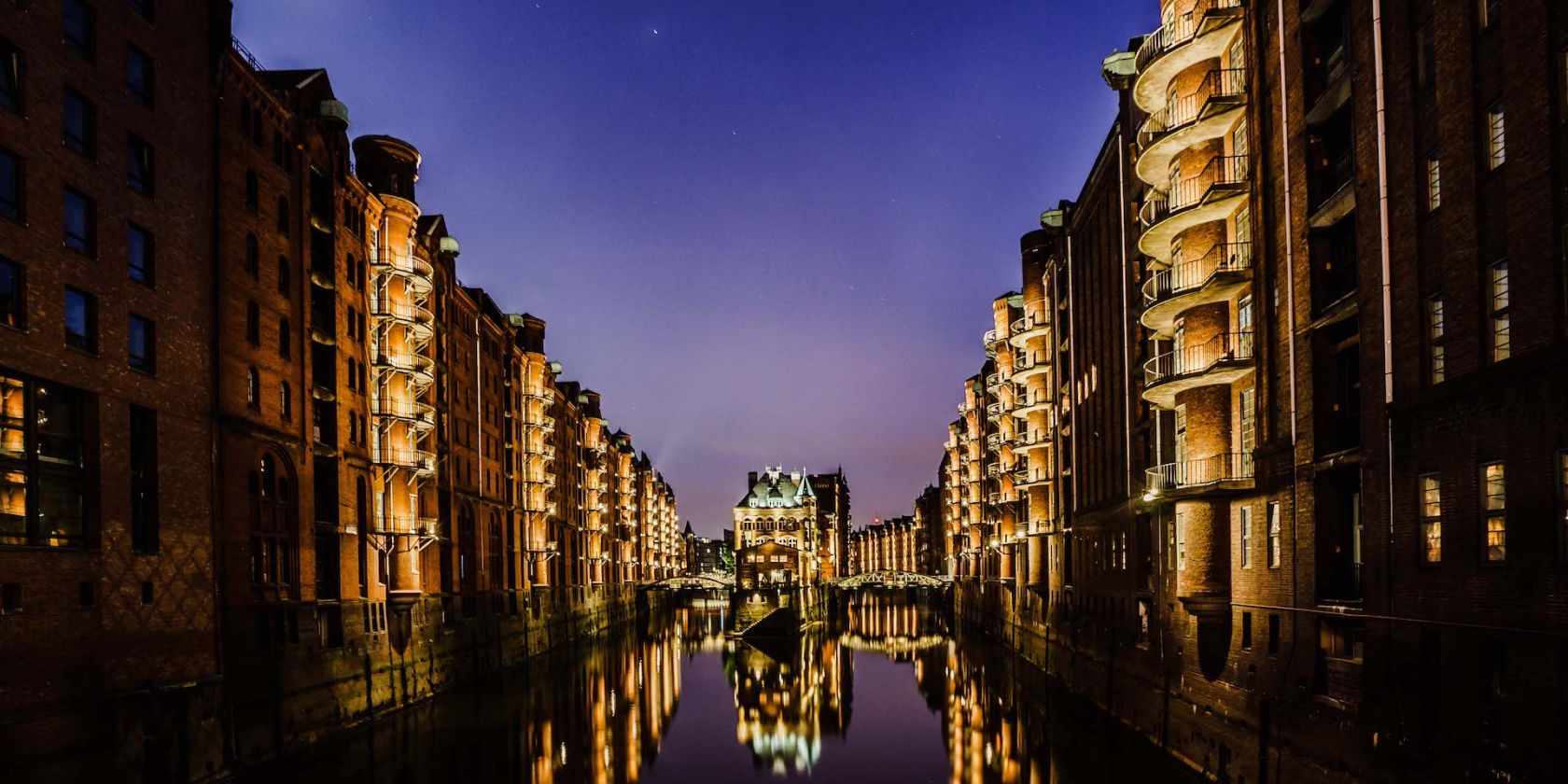 Fotokurs Hamburg Speicherstadt Nachtfotografie, © diefotomanufaktur Fotokurs Hamburg Speicherstadt Nachtfotografie, © diefotomanufaktur
