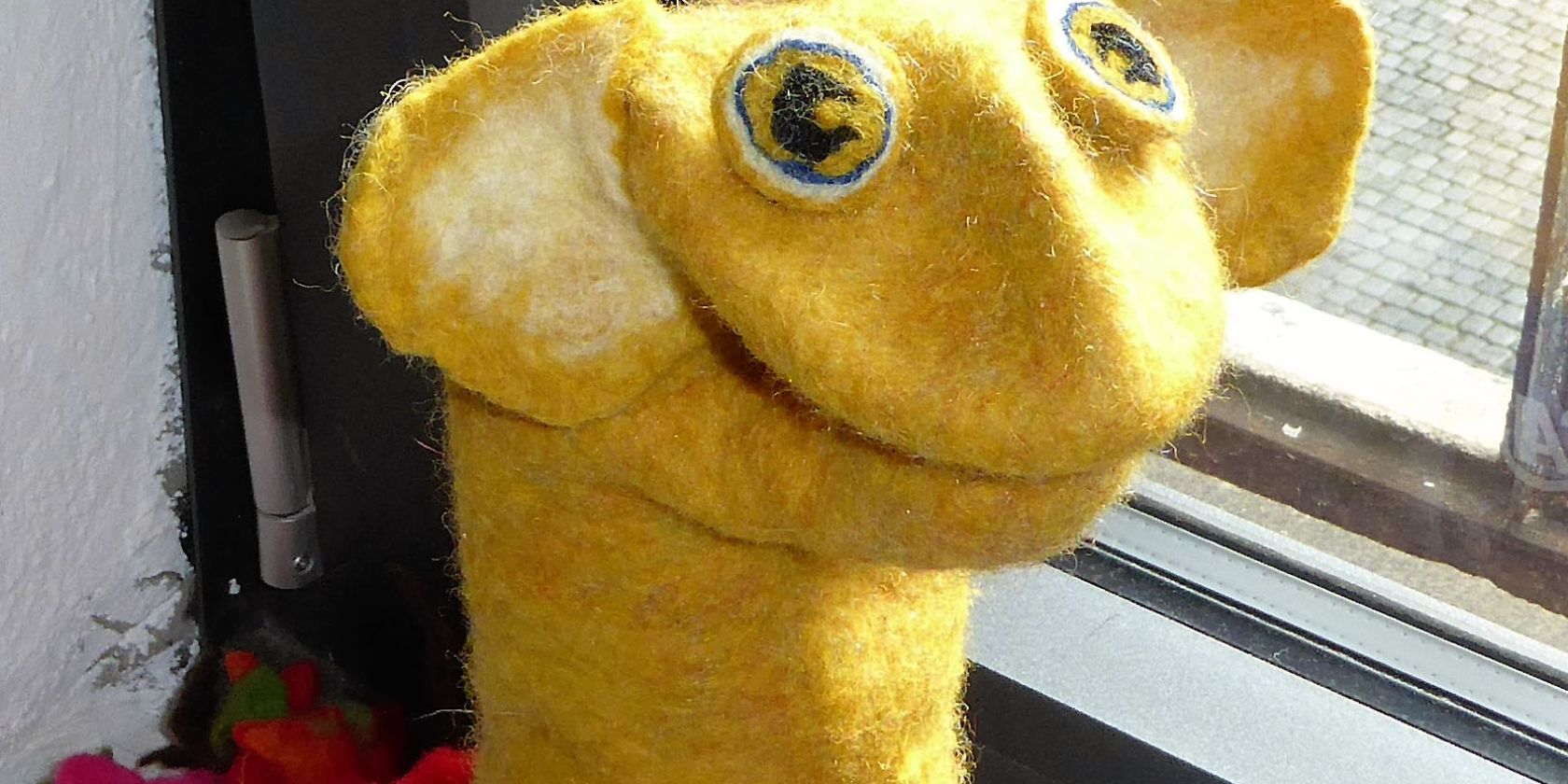 Handpuppe-gelb, © Angelika Bonas Handpuppe-gelb, © Angelika Bonas