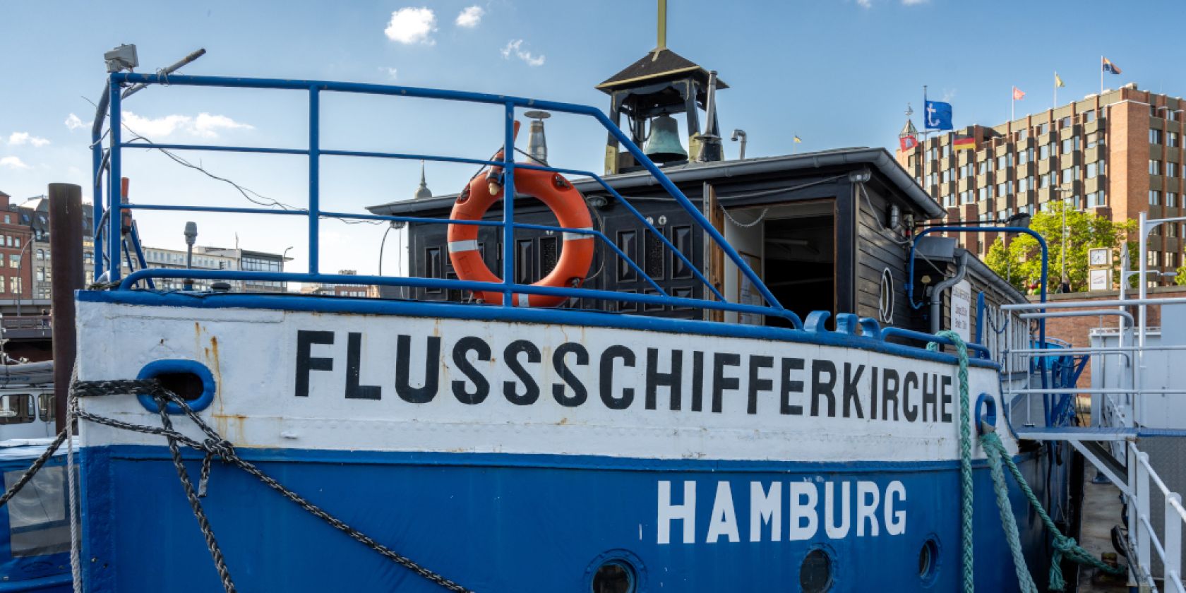 Die Flussschifferkirche Hamburg, © Artur Pflanz FotoDesignArt / Flussschifferkirche Hamburg Die Flussschifferkirche Hamburg, © Artur Pflanz FotoDesignArt / Flussschifferkirche Hamburg