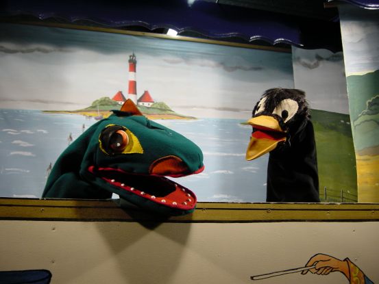 Das Krokodil Otto und Rabe Rudi., © Walter Kreft Das Krokodil Otto und Rabe Rudi., © Walter Kreft