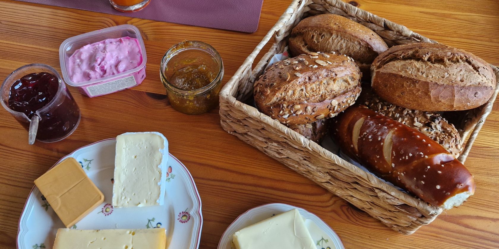 Klön-Frühstück auf dem Rockenhof, © Gunhild Lippmann Klön-Frühstück auf dem Rockenhof, © Gunhild Lippmann