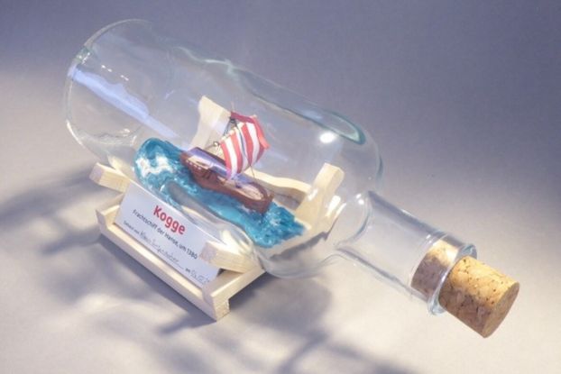 Ferienprogramm: Flaschenschiffbau, © Stiftung Historische Museen Hamburg Ferienprogramm: Flaschenschiffbau, © Stiftung Historische Museen Hamburg