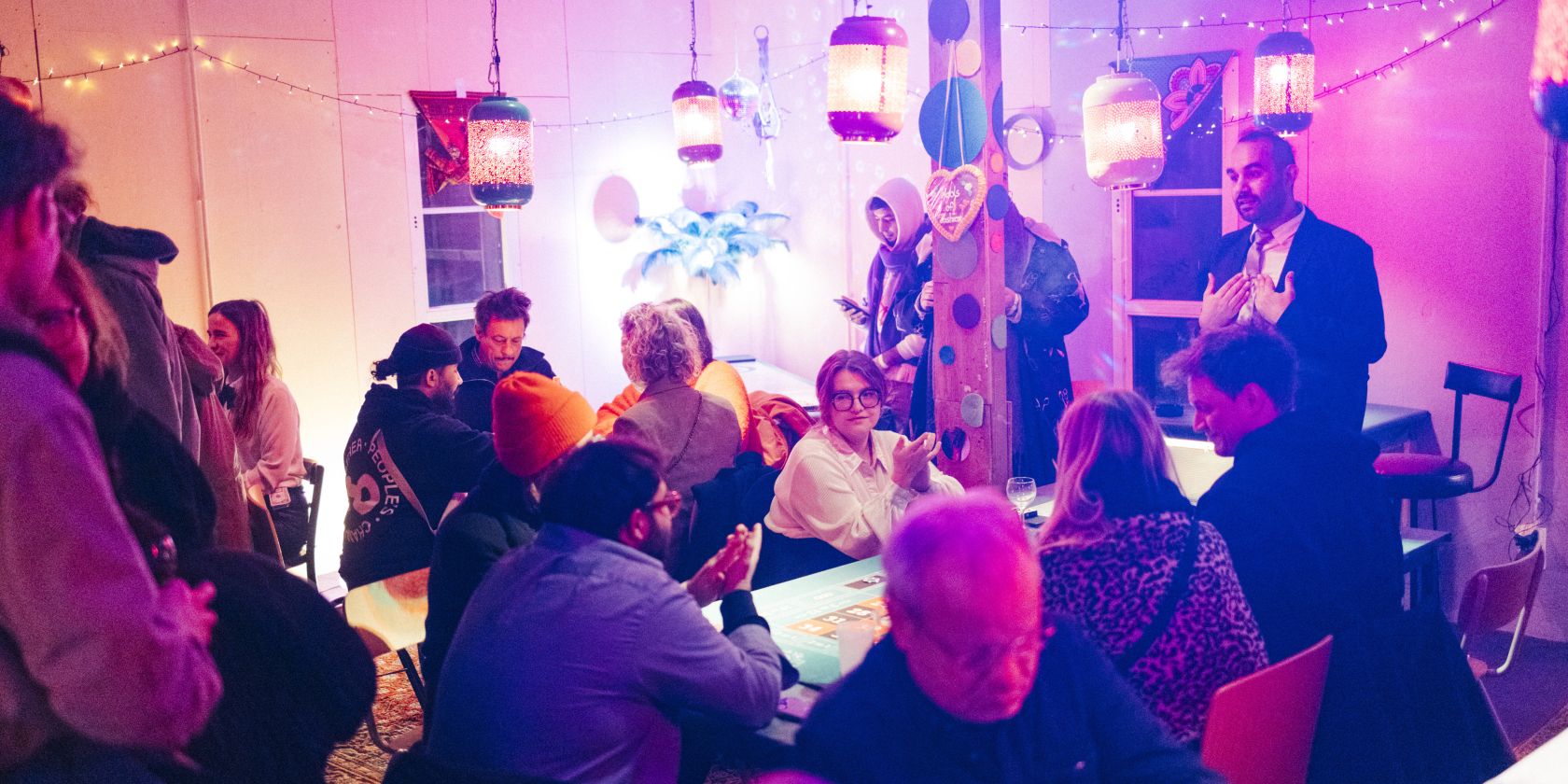 Einblick in das Soli-Casino des Internationalen Sommerfestivals bei Migrantpolitan., © Ivo Mayr Einblick in das Soli-Casino des Internationalen Sommerfestivals bei Migrantpolitan., © Ivo Mayr
