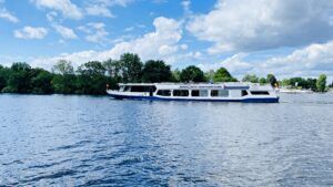 Queen-2024-7-300x169, © Bergedorfer Schifffahrtslinie Buhr GmbH Queen-2024-7-300x169, © Bergedorfer Schifffahrtslinie Buhr GmbH