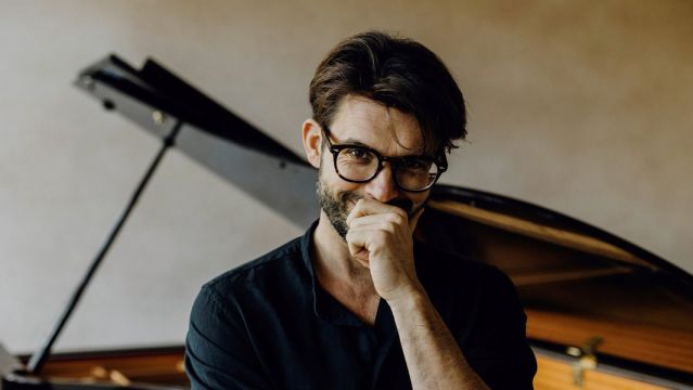 Storytelling Piano, © Dennis Alexander Volk Storytelling Piano, © Dennis Alexander Volk