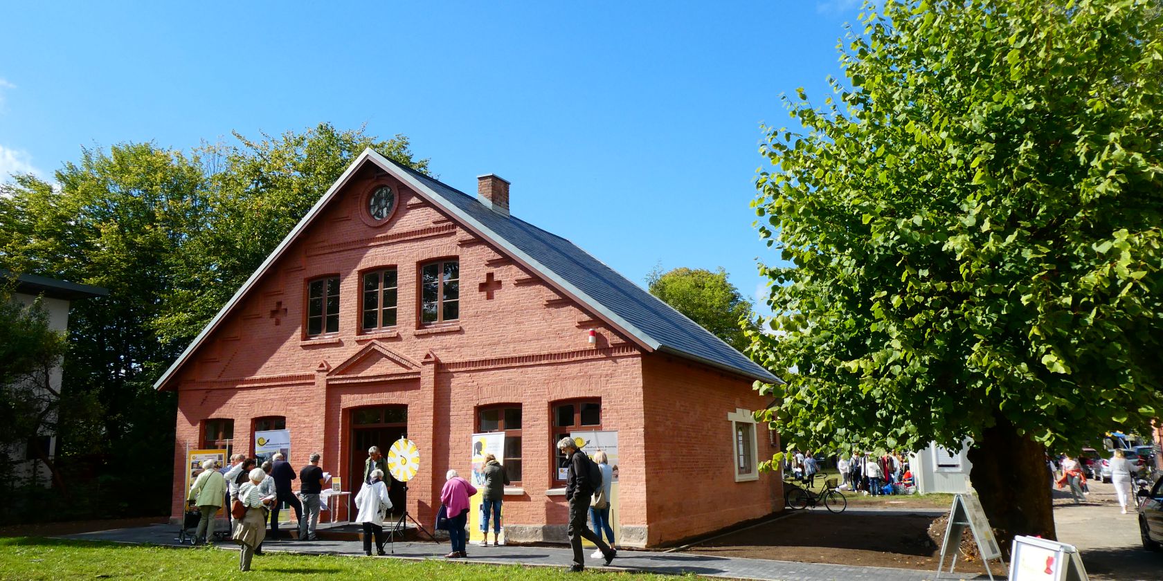 Stadtteilarchiv Bramfeld im denkmalgeschützten Försterhaus, © Gudrun Wohlrab Stadtteilarchiv Bramfeld im denkmalgeschützten Försterhaus, © Gudrun Wohlrab