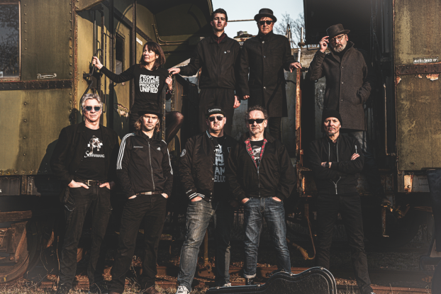 SKARAMANGA_00002_Querformat_Train_klein_1, © Skaramanga SKARAMANGA_00002_Querformat_Train_klein_1, © Skaramanga