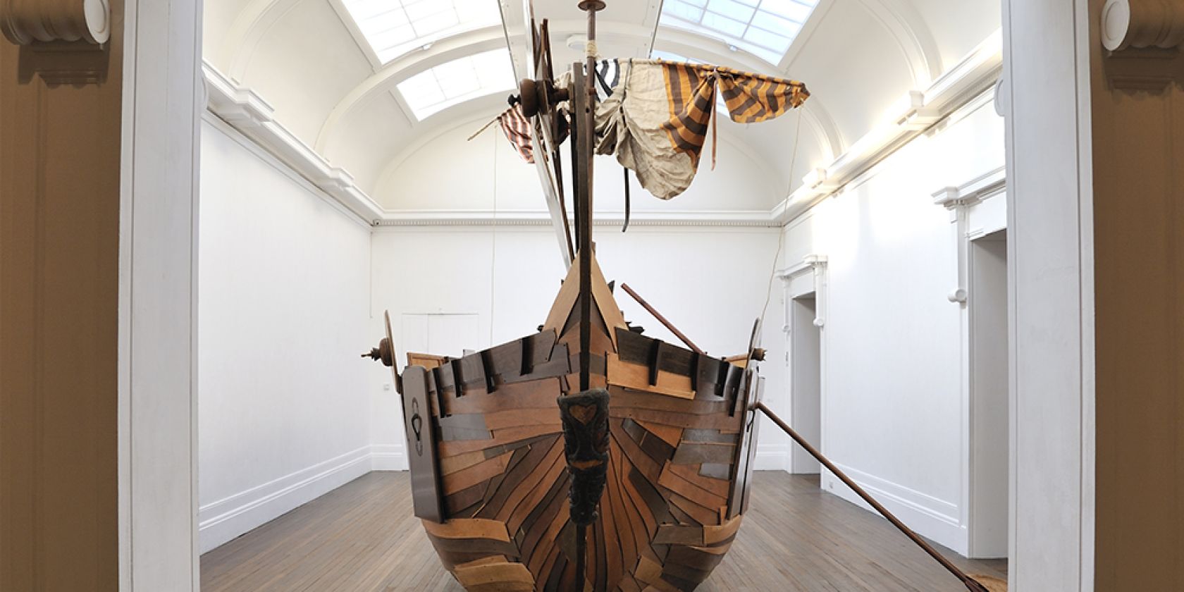 Brian Griffiths, Beneath The Stride Of Giants (2004), © Brian Griffiths Brian Griffiths, Beneath The Stride Of Giants (2004), © Brian Griffiths