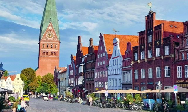 ‚Auf Spurensuche in Lüneburgs Kulturgeschichte – von Herzog August bis Heinrich Heine‘ – Exkursion, © Axel Kahrs ‚Auf Spurensuche in Lüneburgs Kulturgeschichte – von Herzog August bis Heinrich Heine‘ – Exkursion, © Axel Kahrs