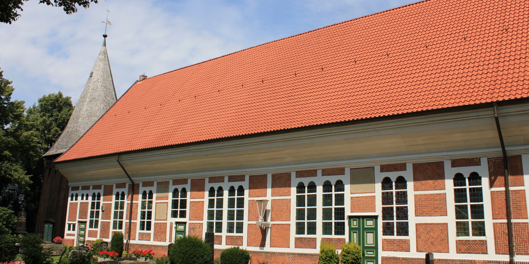 Dreieinigkeitskirche Allermöhe, © Simone Vollstädt Dreieinigkeitskirche Allermöhe, © Simone Vollstädt
