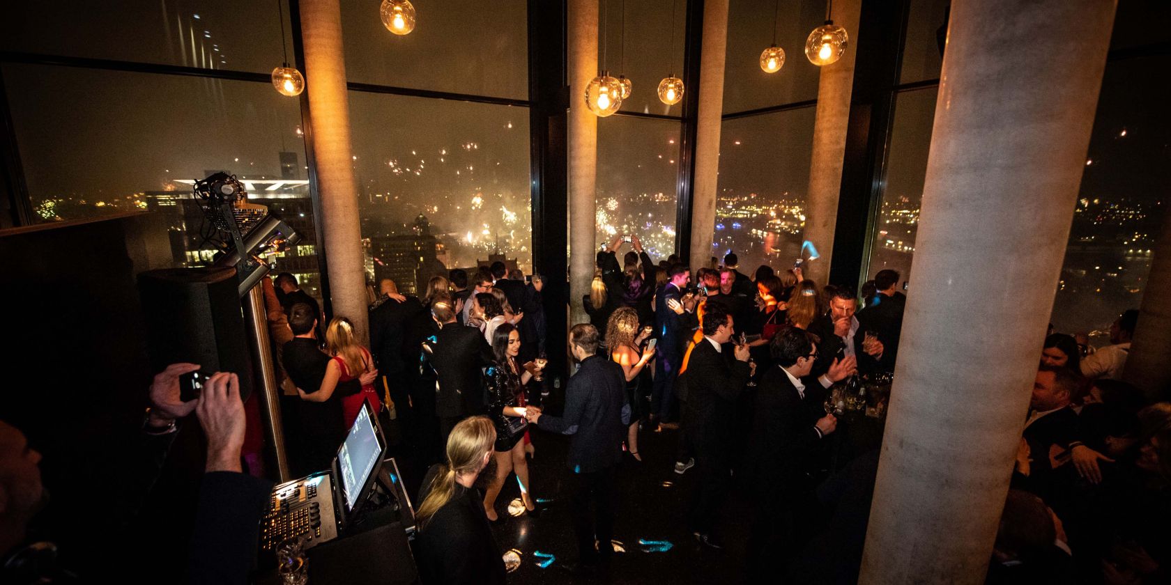 HEADER_Silvester_20upCopyright Stimmungsfänger, © Stimmungsfänger HEADER_Silvester_20upCopyright Stimmungsfänger, © Stimmungsfänger