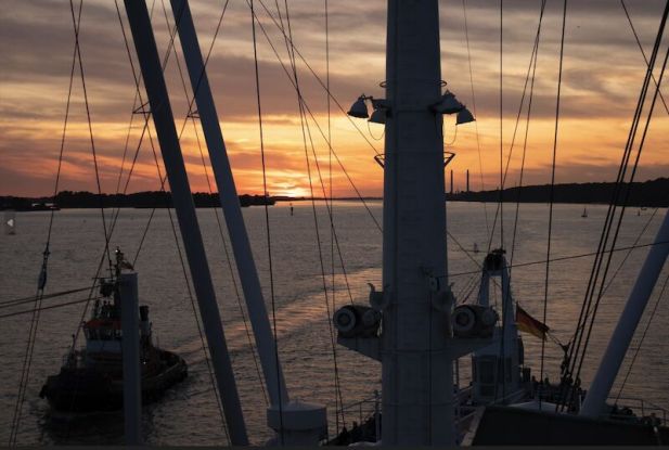 Mittsommernachtsfahrt HAMBURG - HAMBURG, Quelle: Reservix Mittsommernachtsfahrt HAMBURG - HAMBURG, Quelle: Reservix