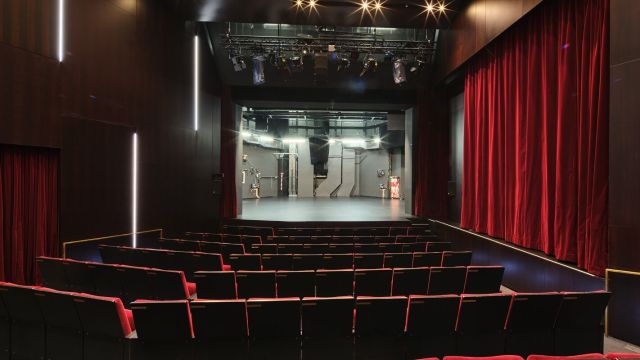 200527_Fantitsch_Ohnsorg_Buehne_Pano_web_1500px, © Oliver Fantitsch 200527_Fantitsch_Ohnsorg_Buehne_Pano_web_1500px, © Oliver Fantitsch