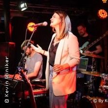 Konzert mit Fräulein Frey | Songwriter-Pop zum Träumen und Tanzen, © links im Bild Konzert mit Fräulein Frey | Songwriter-Pop zum Träumen und Tanzen, © links im Bild