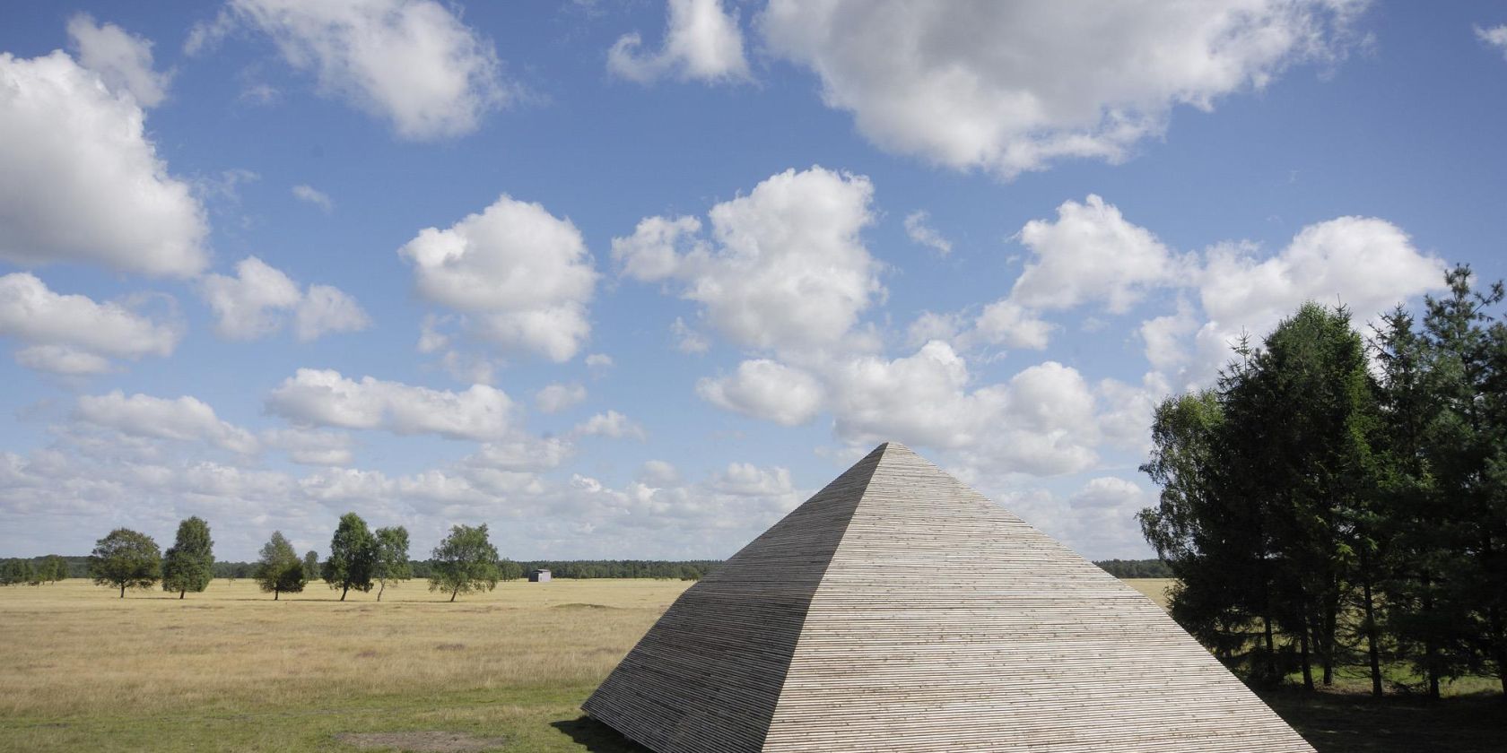 Camp Reinsehlen- Auf den Spuren der Vergangenheit und Gegenwart, © Stadt Schneverdingen, Jörg-Werner Schmidt Camp Reinsehlen- Auf den Spuren der Vergangenheit und Gegenwart, © Stadt Schneverdingen, Jörg-Werner Schmidt
