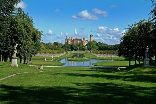 SchlossSchwerin_Garten(c)GabrieleBroecker_StaatlichesMuseumSchwerin, © Gabriele Broecker, Staatliches Museum Schwerin SchlossSchwerin_Garten(c)GabrieleBroecker_StaatlichesMuseumSchwerin, © Gabriele Broecker, Staatliches Museum Schwerin