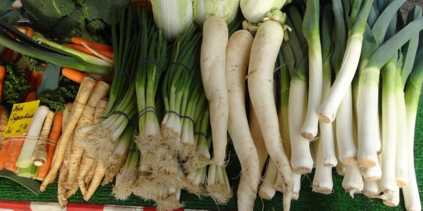 Wochenmarkt Hechthausen, © Samtgemeinde Hemmoor Wochenmarkt Hechthausen, © Samtgemeinde Hemmoor