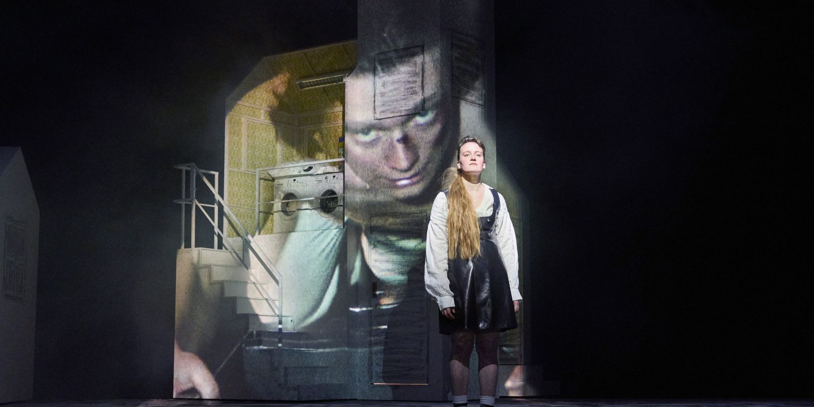 der_zerbrochene_krug_855.jpg, © Katrin Ribbe der_zerbrochene_krug_855.jpg, © Katrin Ribbe