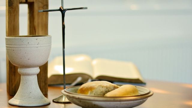 Abendmahlsgottesdienst mit Pastor Nommensen, © pixabay Abendmahlsgottesdienst mit Pastor Nommensen, © pixabay