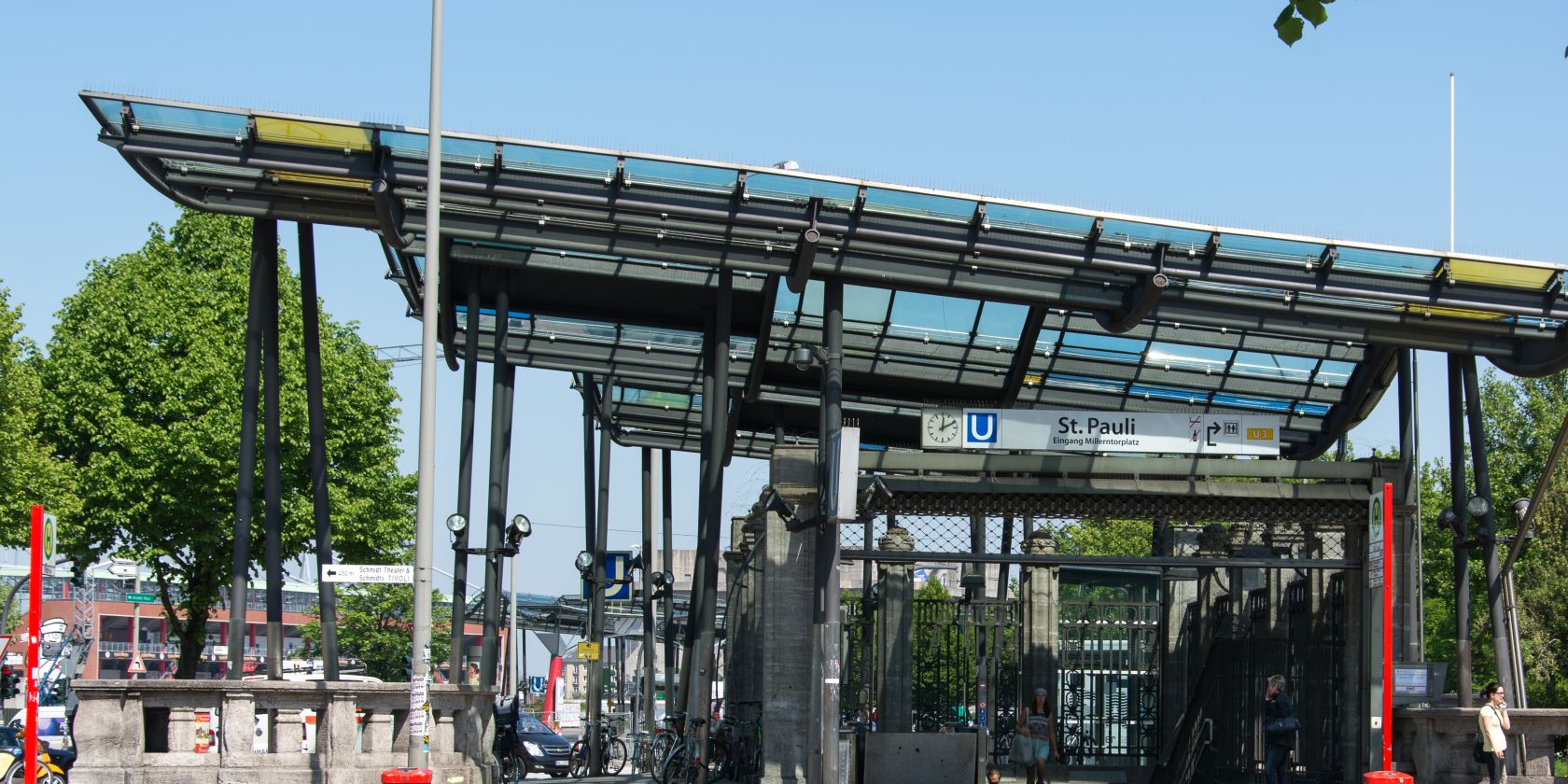 Treffpunkt: U-Bahnhof St. Pauli (Ausgang Millerntorplatz), © Johannes Beschoner Treffpunkt: U-Bahnhof St. Pauli (Ausgang Millerntorplatz), © Johannes Beschoner