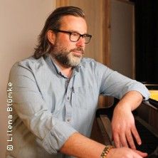 Thomas Lambrich - Neo-Klassik für Solo-Piano: faeden, © links im Bild Thomas Lambrich - Neo-Klassik für Solo-Piano: faeden, © links im Bild