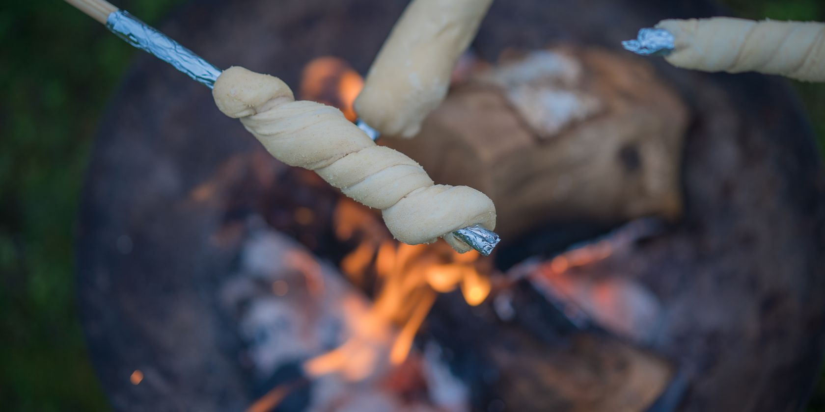 Lagerfeuer mit Stockbrot, © Tourismus-Service Fehmarn Lagerfeuer mit Stockbrot, © Tourismus-Service Fehmarn