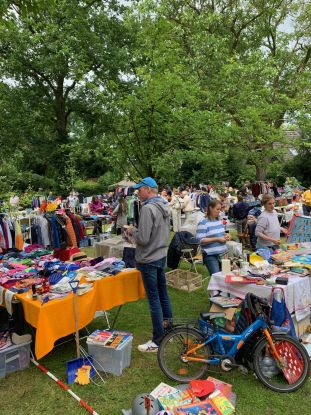 Flohmarkt Heidbarghof, © Astrid Brockmann Flohmarkt Heidbarghof, © Astrid Brockmann