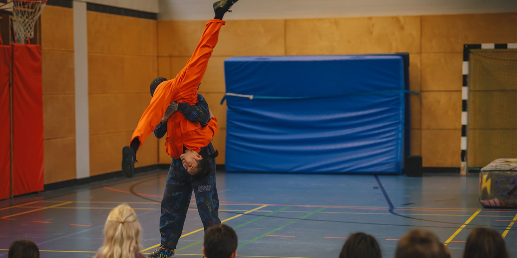 explore dance - ZINADA, © Christina Gerg explore dance - ZINADA, © Christina Gerg