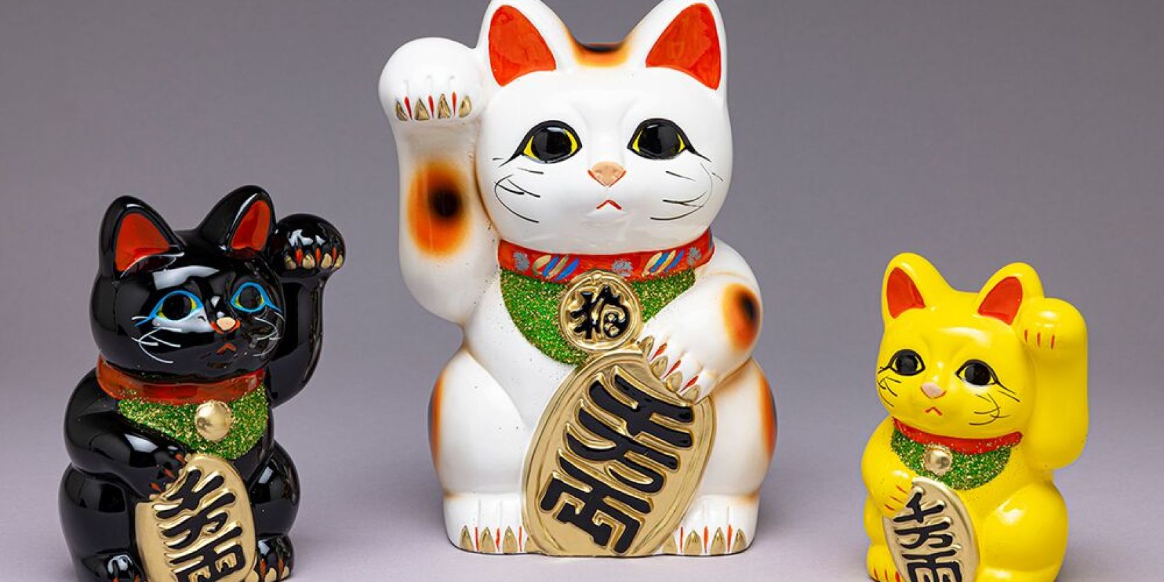 MARKK Museum am Rothenbaum Kulturen und Künste der Welt_FS drei Maneki-Neko.jpg, © Fotograf: Paul Schimweg Copyright: MARKK MARKK Museum am Rothenbaum Kulturen und Künste der Welt_FS drei Maneki-Neko.jpg, © Fotograf: Paul Schimweg Copyright: MARKK