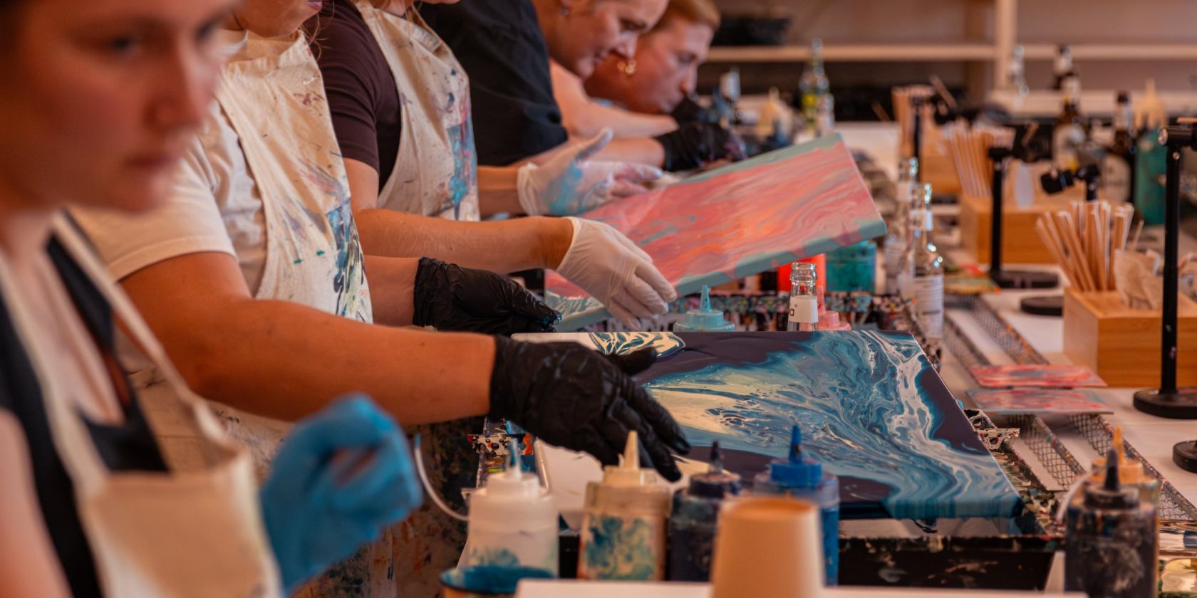 Acryl Pouring Kurs, © © Stefanos Alvertis Acryl Pouring Kurs, © © Stefanos Alvertis