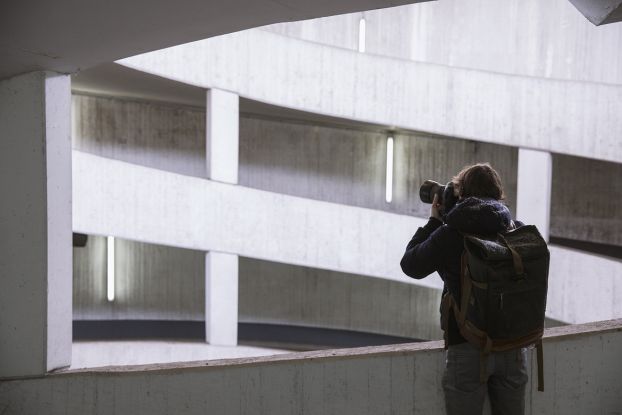 Fotoworkshop: Spiegelungen und Reflexionen – Ein Foto-Walk mit André Lützen, © Foto: Henning Rogge © Deichtorhallen Hamburg Fotoworkshop: Spiegelungen und Reflexionen – Ein Foto-Walk mit André Lützen, © Foto: Henning Rogge © Deichtorhallen Hamburg
