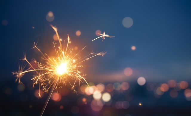 Gottesdienst zum Jahreswechsel, &copy; Phive by Shutterstock