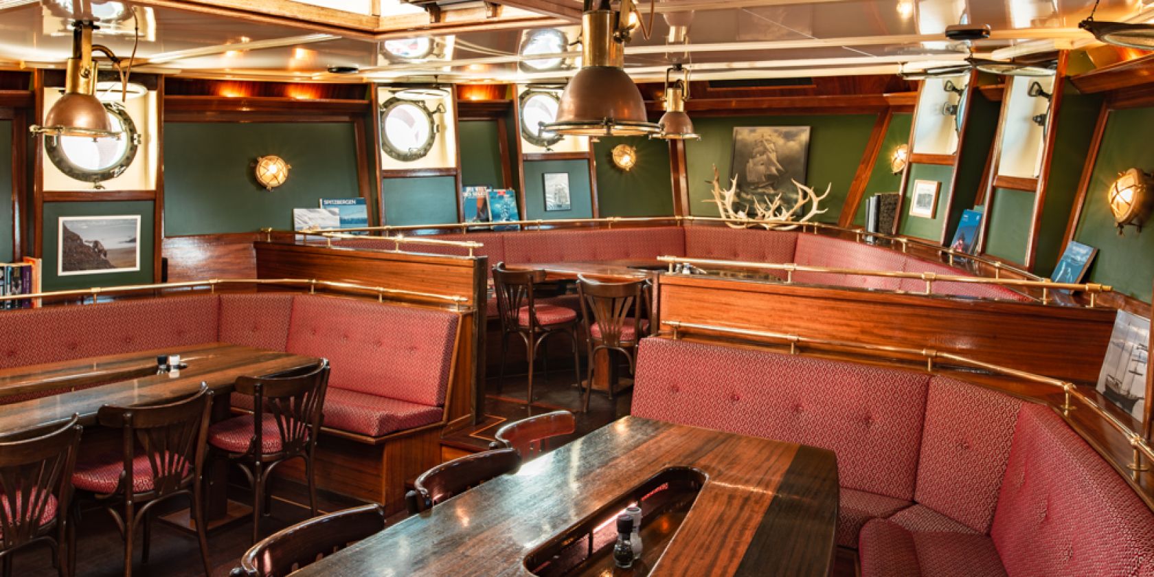ANTIGUA - Salon, © Tallship Company