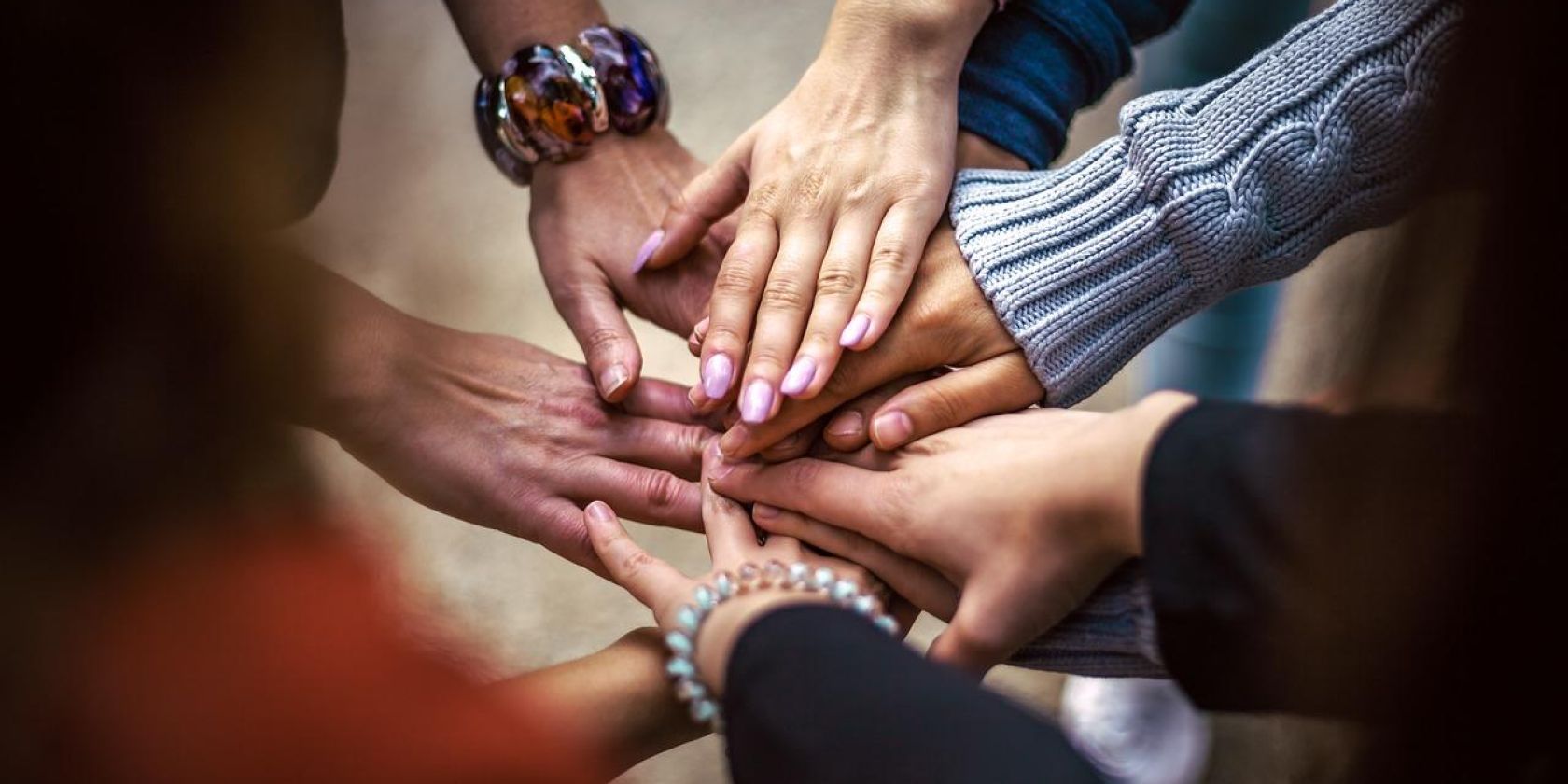 Frauen, © Bild von Bob Dmyt auf Pixabay