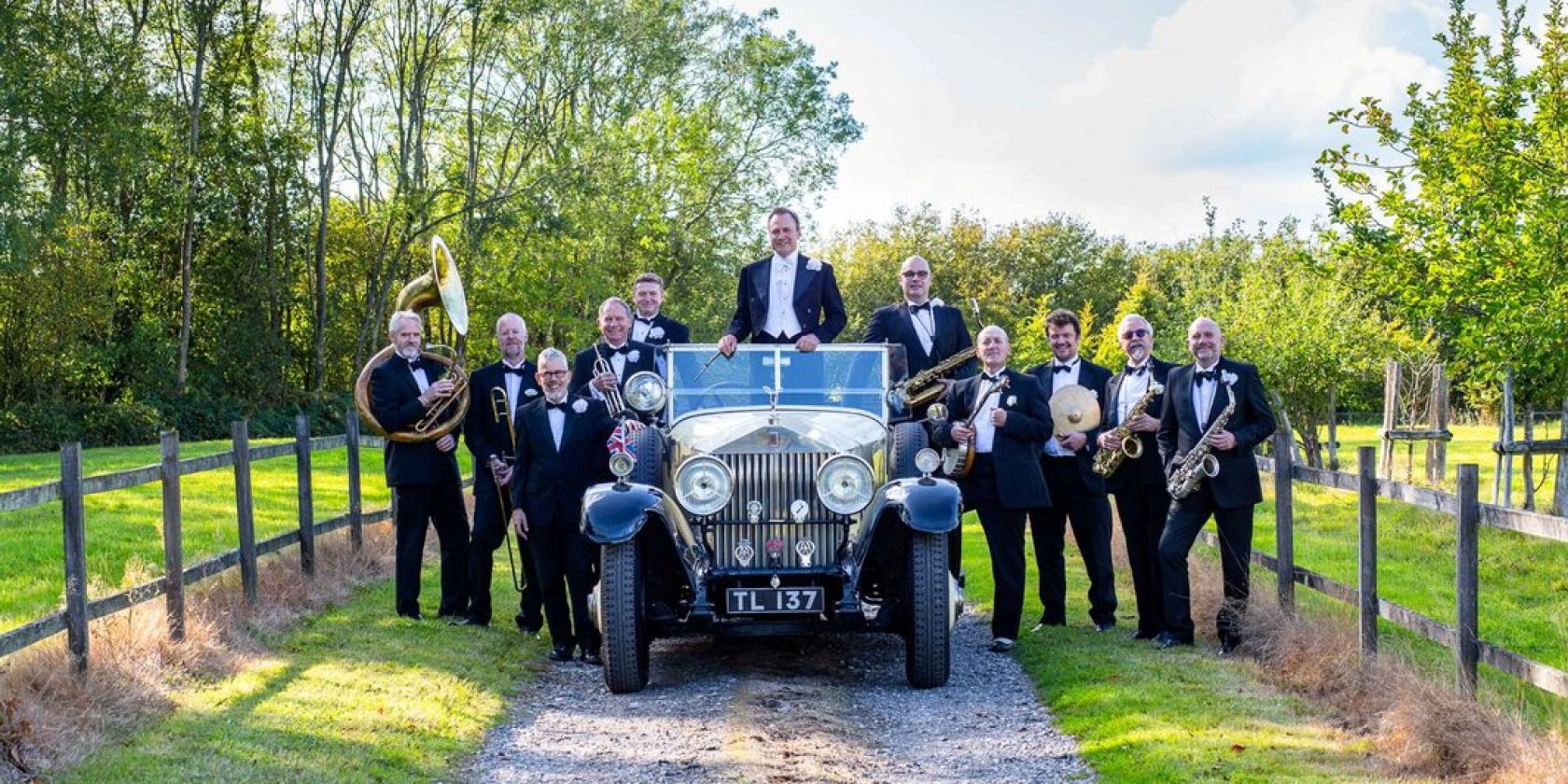 The Pasadena Roof Orchestra, &copy; John Knight