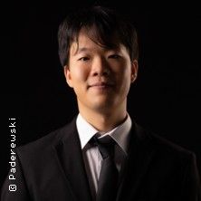 Jaehyun Jeon (Klavier), &copy; links im Bild