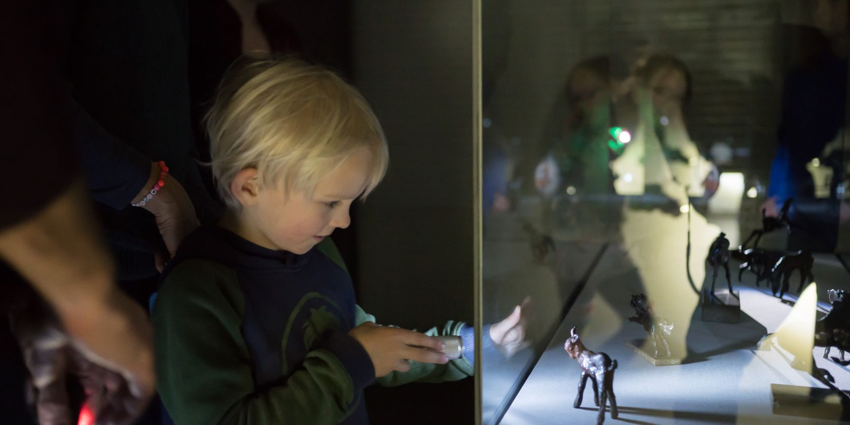 Taschenlampenf&uuml;hrung, &copy; &copy; Ernst Barlach Haus