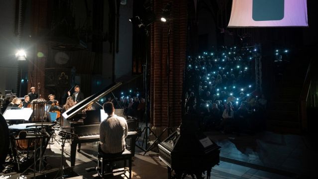 Orchester im Treppenhaus, © Moritz Küstner