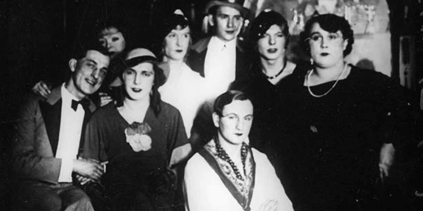 Queer Ancestors, &copy; Didine van der Platenvlotbrug, KI-generiert