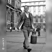 Johannes Kirchberg - Chansons und Couplets von Kurt Tucholsky, © links im Bild
